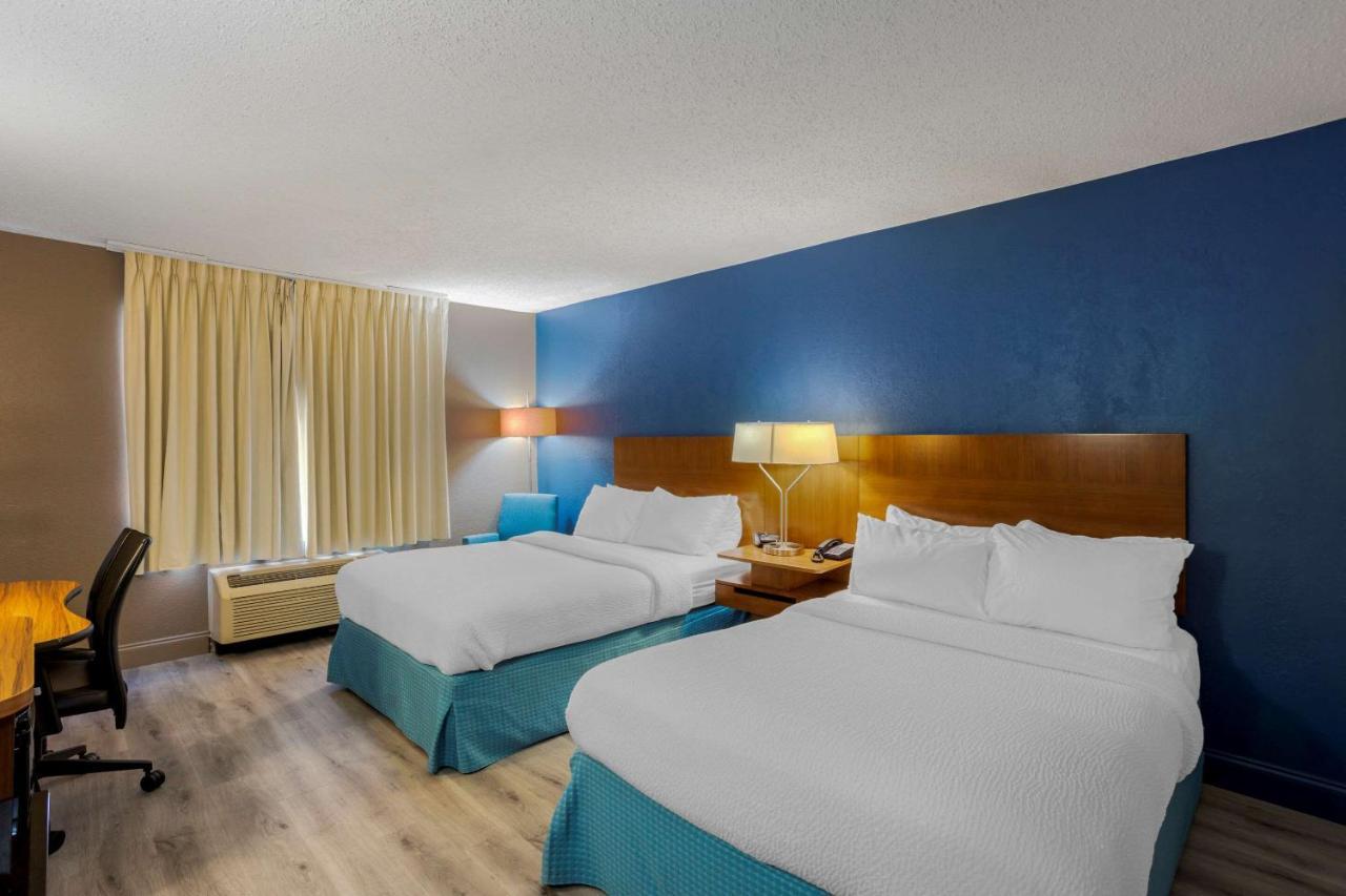 Comfort Inn & Suites Mt Laurel-Philadelphia Маунт Лорел Екстериор снимка